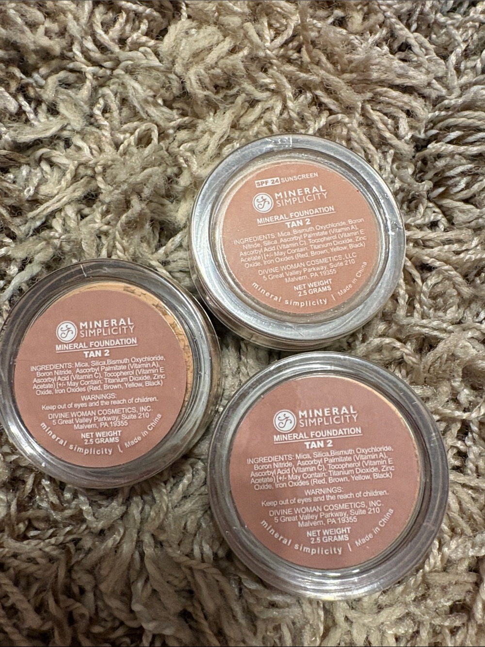 Simplicity Mineral Foundation Tan 2 Trio